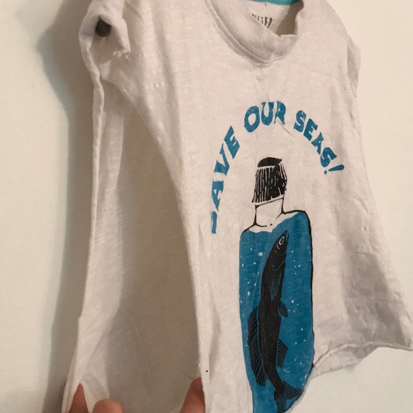 Save our seas by recycling clothing! - Picture 4 of 4